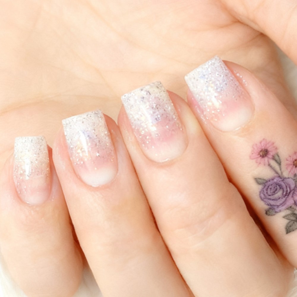 Nail Art Natural Pink - Unghie finte corte con glitter e