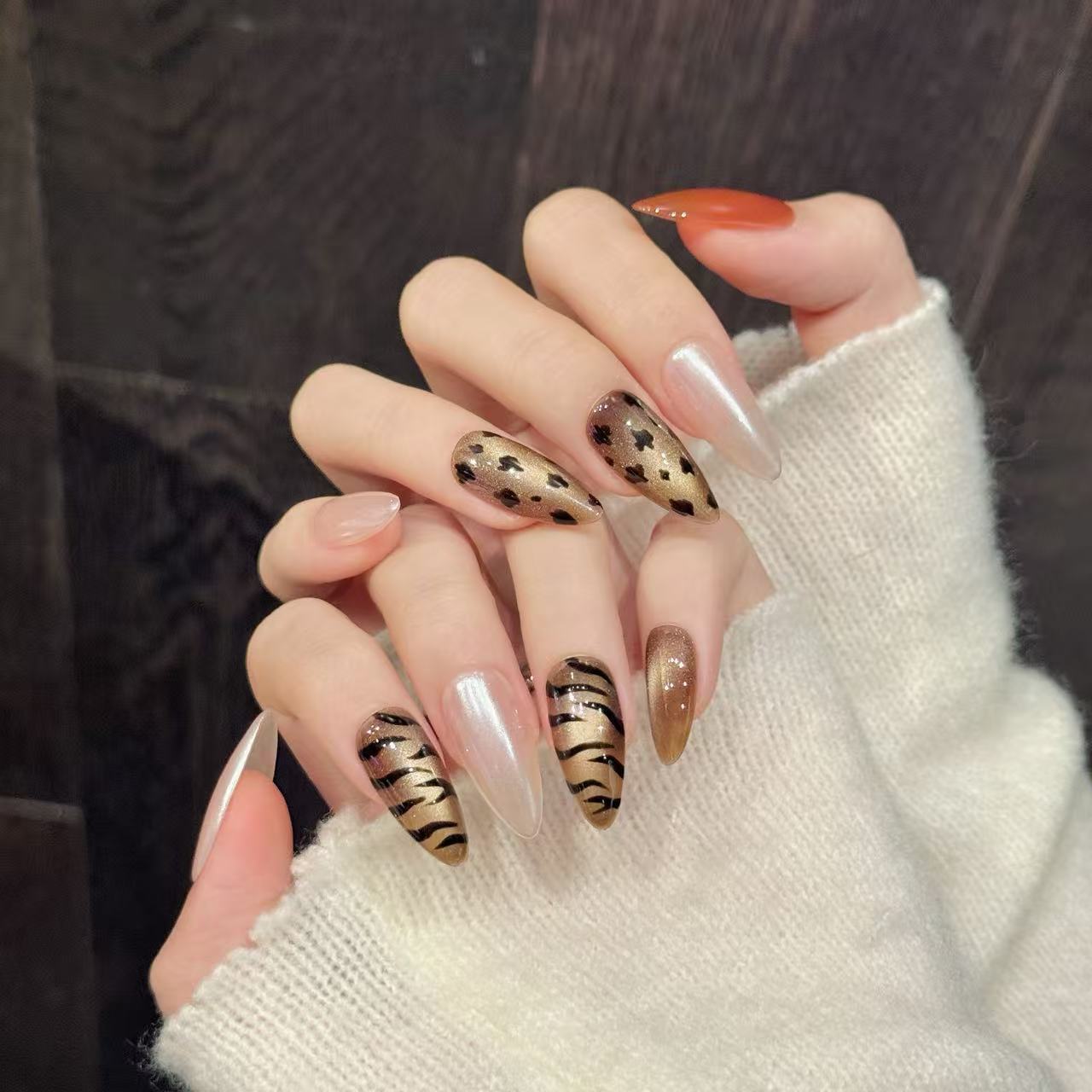 10 pz Fatti A Mano Mandorla Pr - Nail Art Zebra Design recensione e prezzo